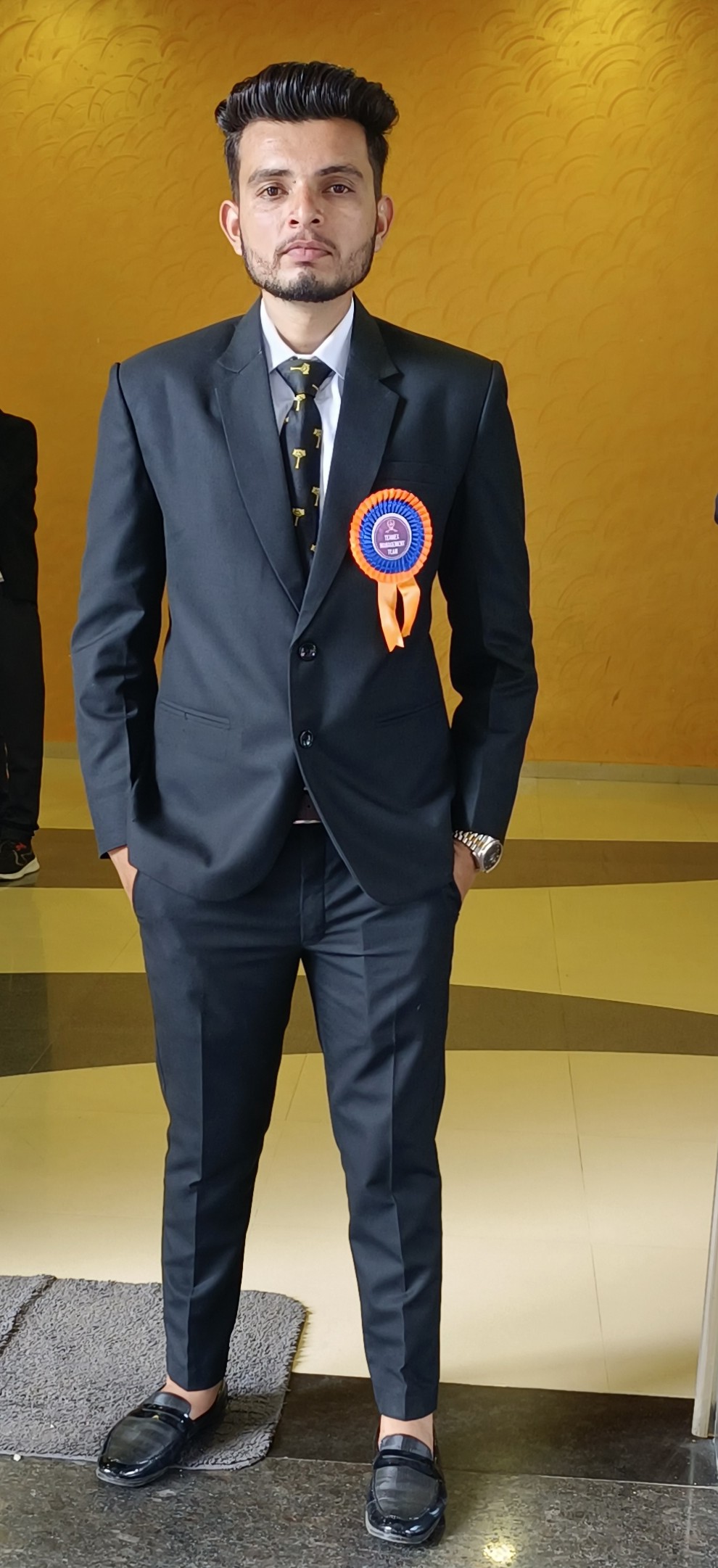 leader-img