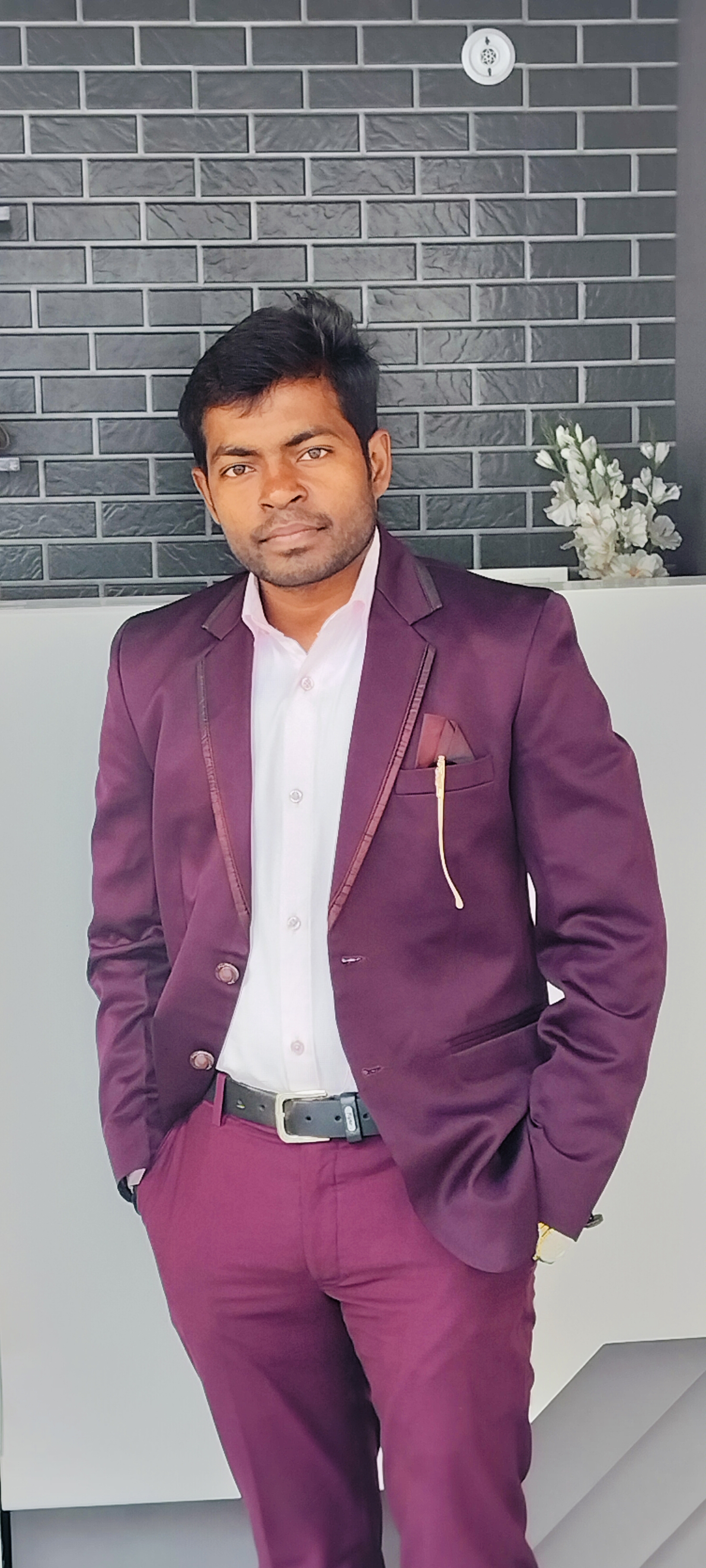 leader-img