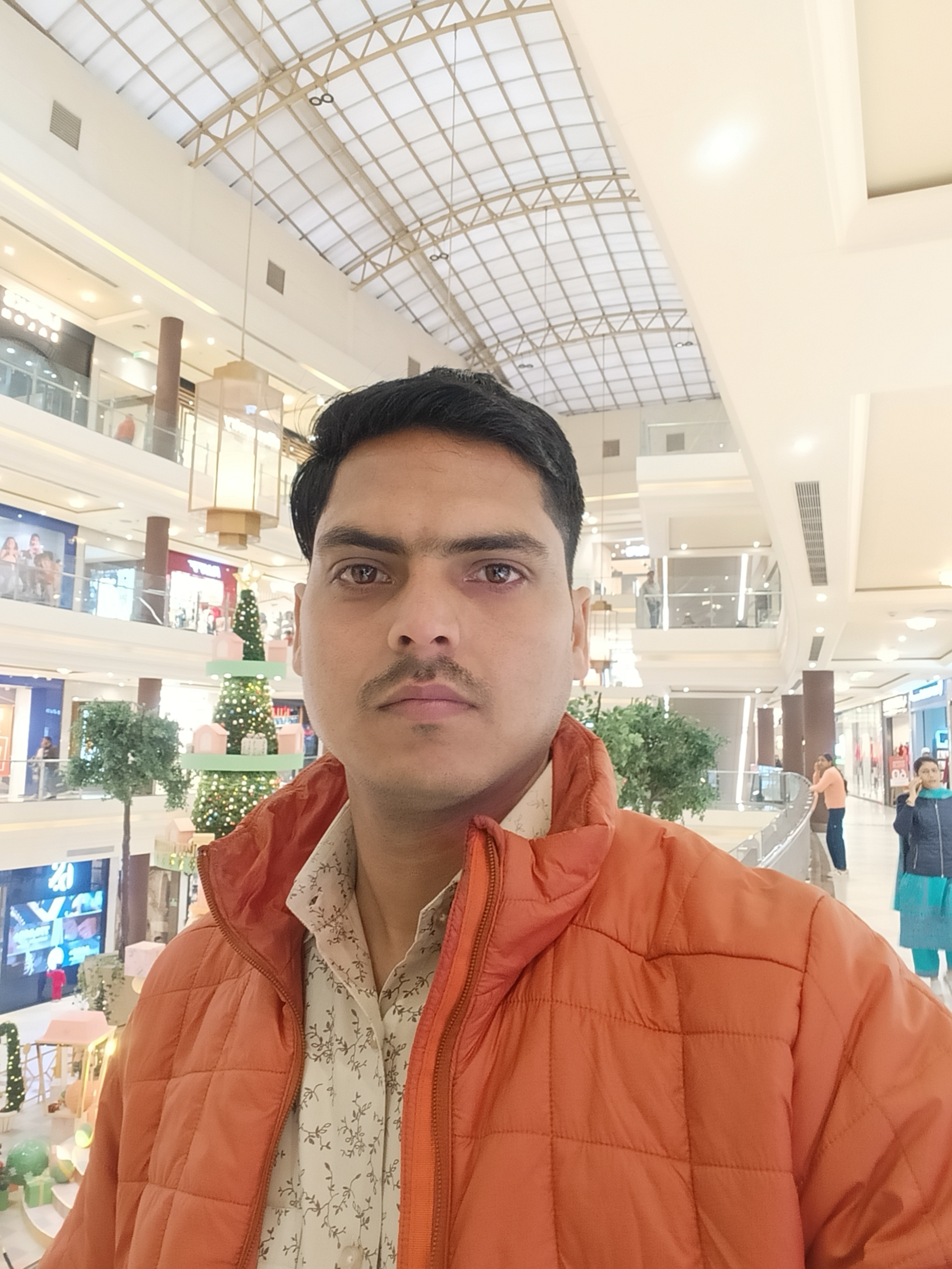 leader-img